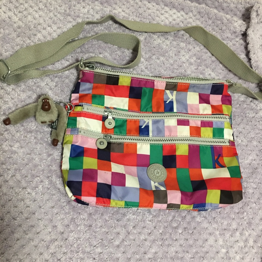 Crossbody Kipling bag in excellent used condition!